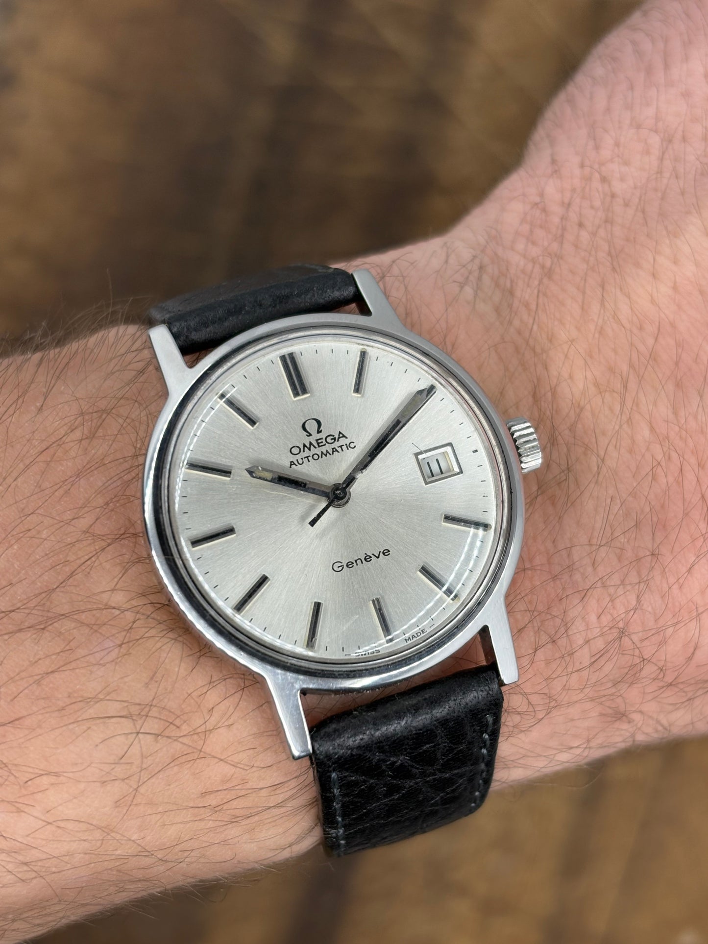 Vintage Omega Genève Automatic – Classic Stainless Steel Dress Watch