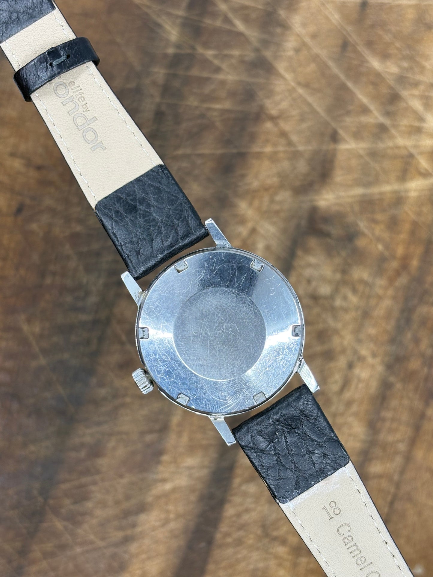 Vintage Omega Genève Automatic – Classic Stainless Steel Dress Watch