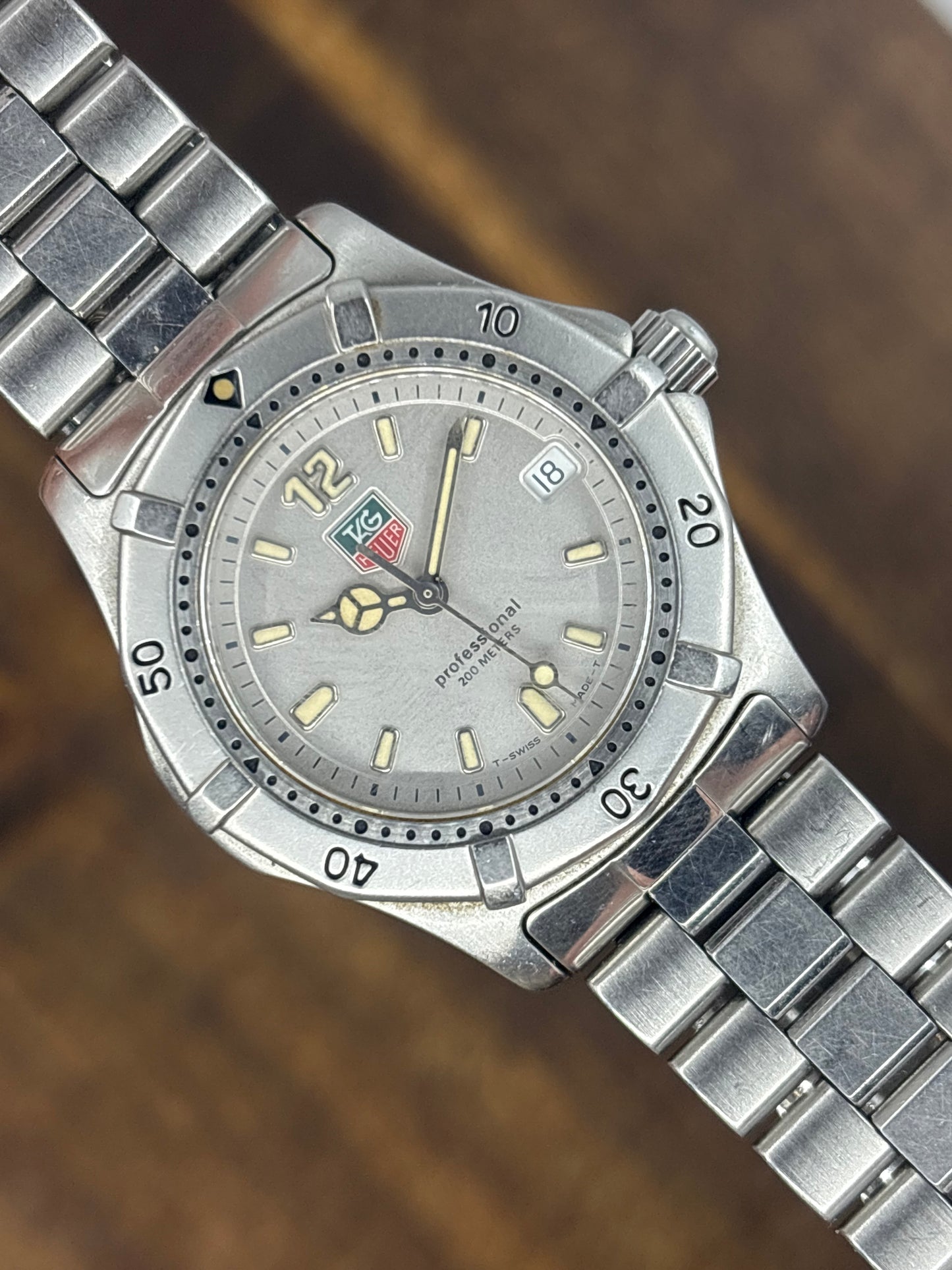 Vintage TAG Heuer Professional 200m Quartz Watch