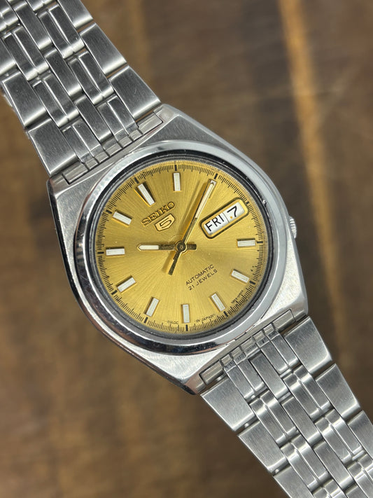Seiko 5 Automatic | Gold Dial | Day-Date | 21 Jewels | Japan Made