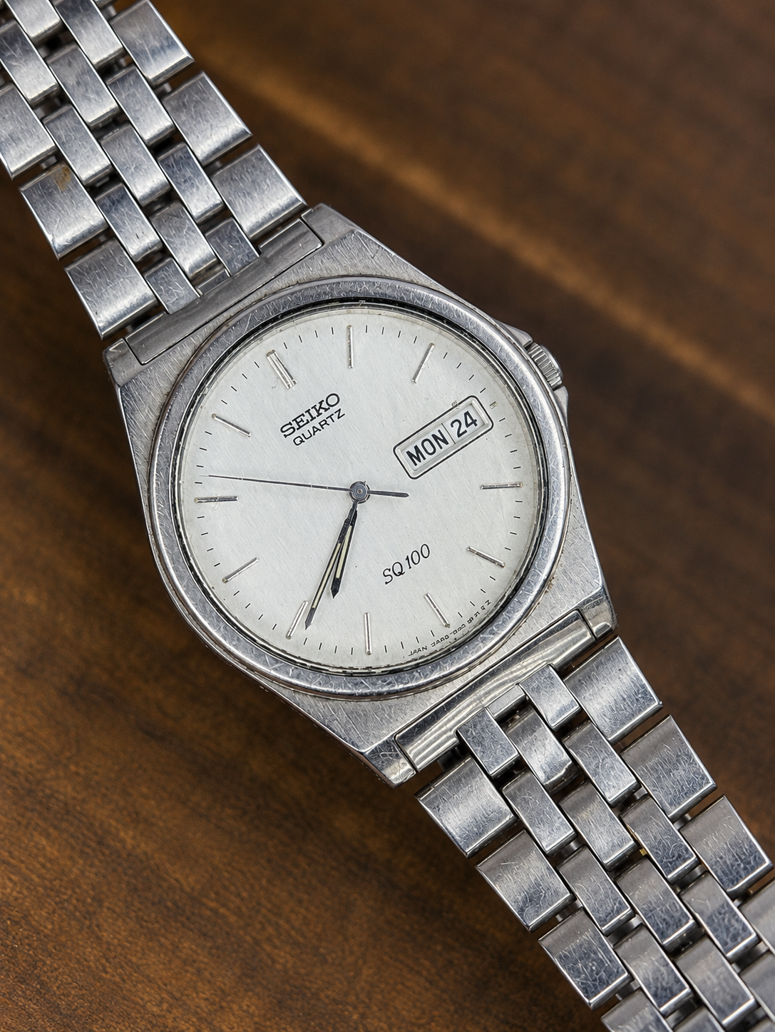 Vintage Seiko SQ100 Quartz Watch | Day-Date | Stainless Steel | Silver Dial | Japan