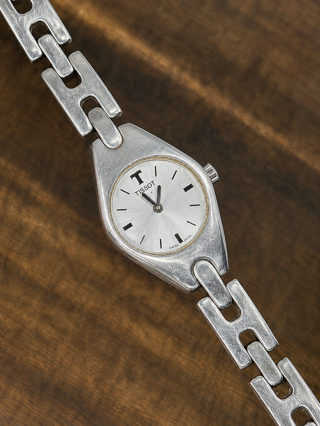 Vintage Tissot Quartz Ladies Watch | Swiss Made | Silver Dial | Integrated Bracelet