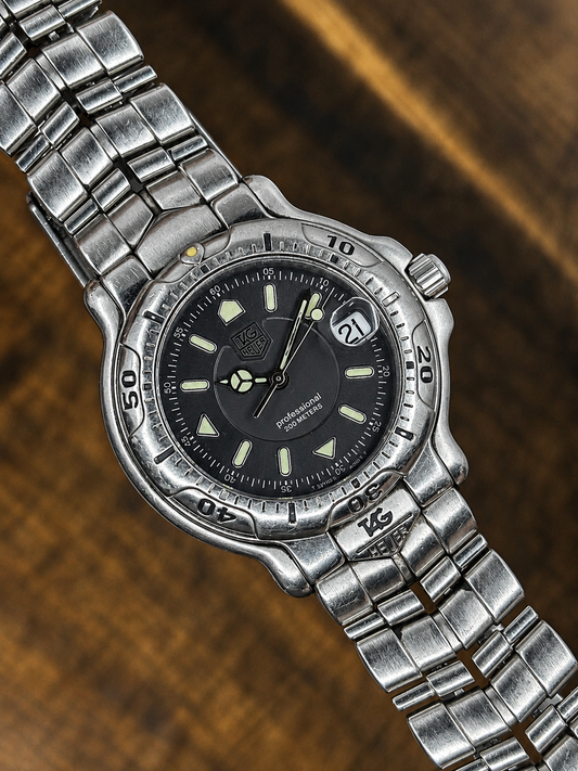 Vintage TAG Heuer Professional 200M Quartz Dive Watch | Stainless Steel | Date | Swiss Made