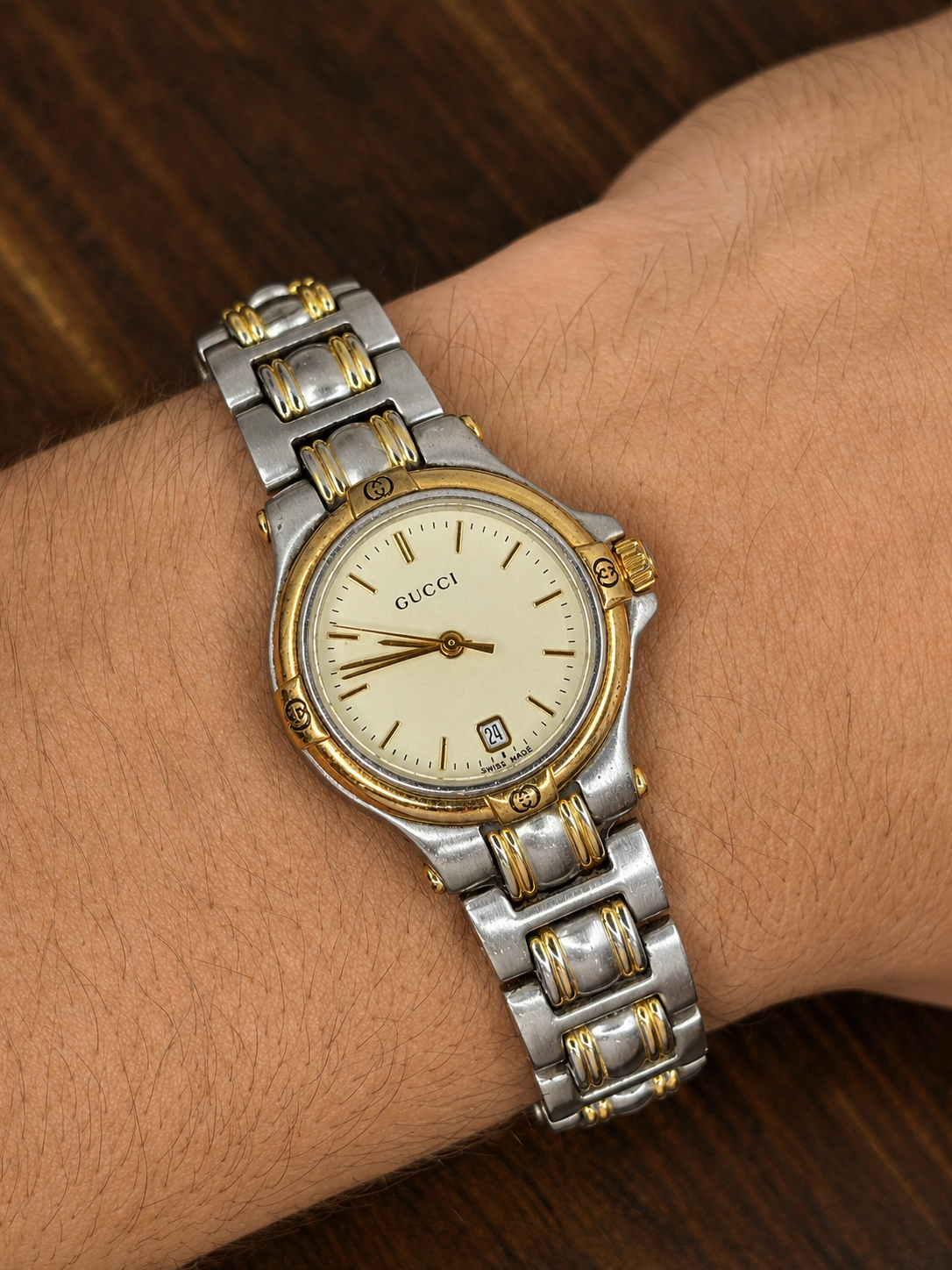 Vintage Gucci 9000L Two-Tone Quartz Watch | Ladies | Date | Swiss Made | Box & Papers