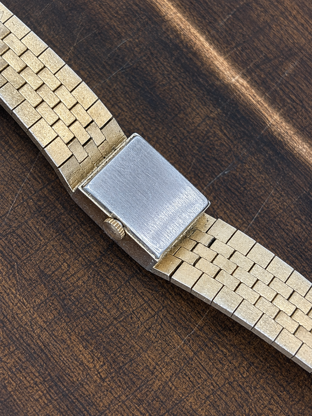 Vintage Gillux Ladies Mechanical Watch | 17 Jewels Incabloc | Gold Tone Bracelet | Swiss Made