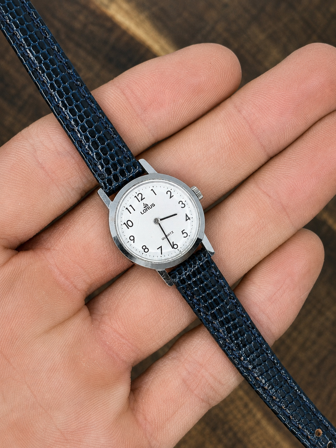 Vintage Lorus Ladies Quartz Watch | White Dial | Silver Tone Case | Blue Textured Leather Strap