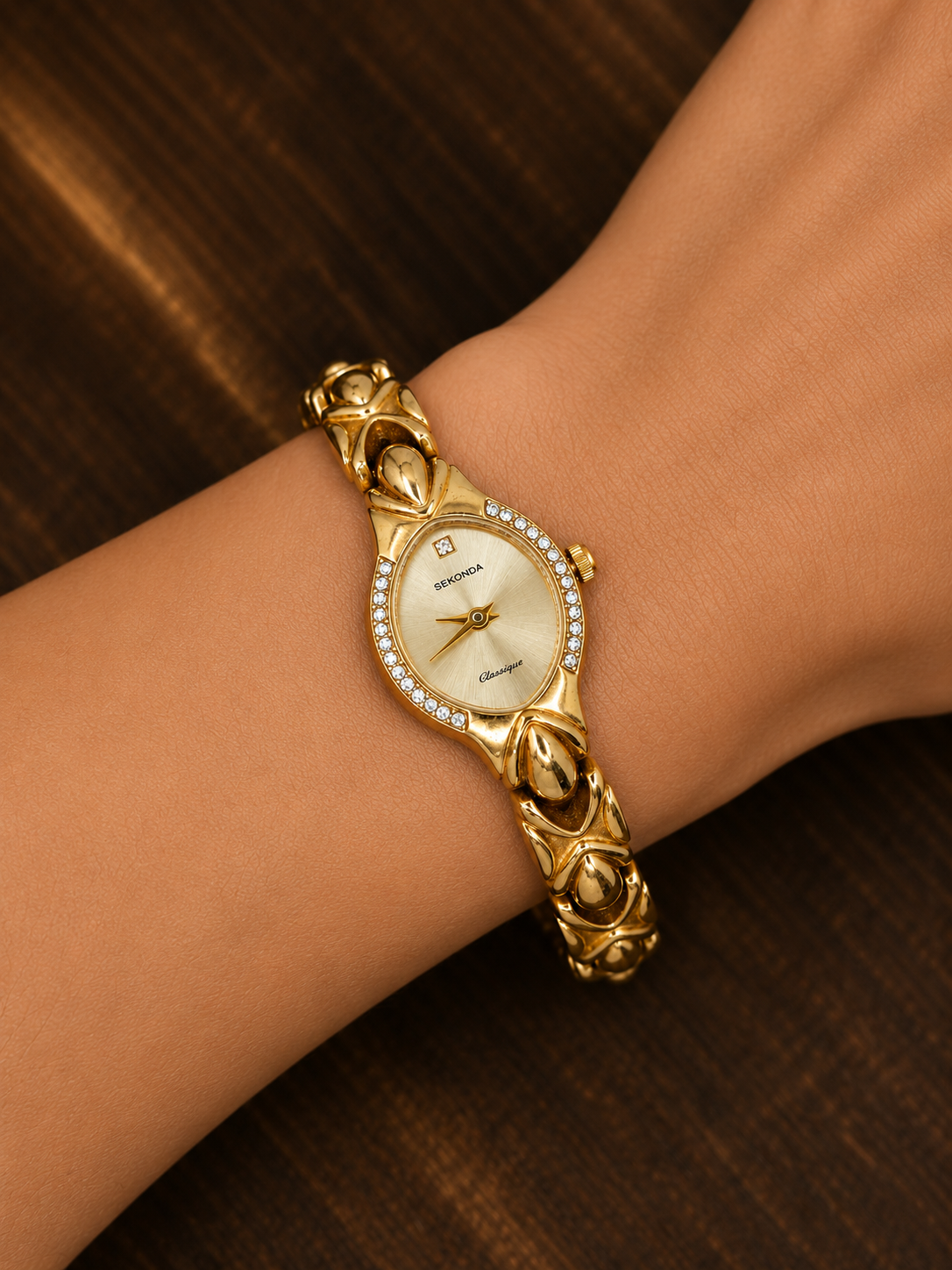 Vintage Sekonda Classique Ladies Quartz Watch | Gold-Tone Bracelet | Crystal Set Dress Watch