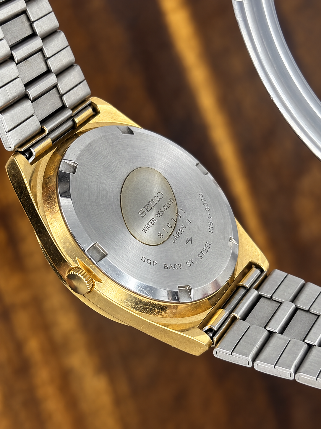 Vintage Seiko SQ Quartz Watch | Gold Tone White Textured Dial Day Date