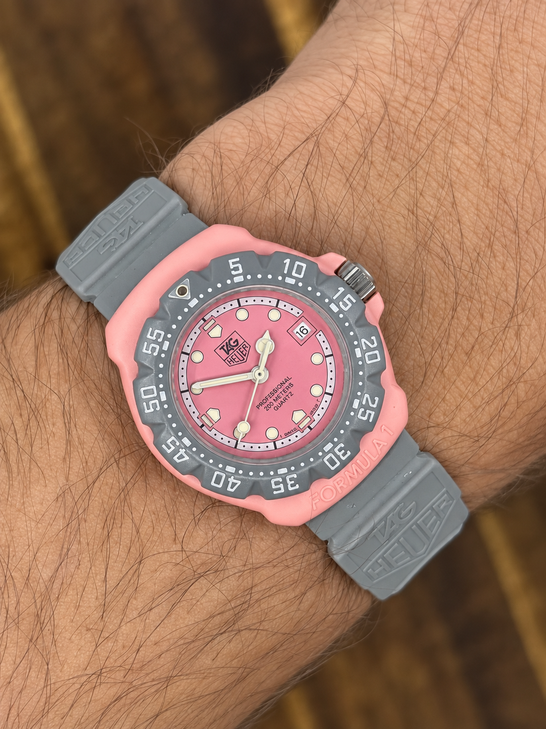 Vintage TAG Heuer Formula 1 Pink & Grey Quartz Watch | 200m Swiss Made