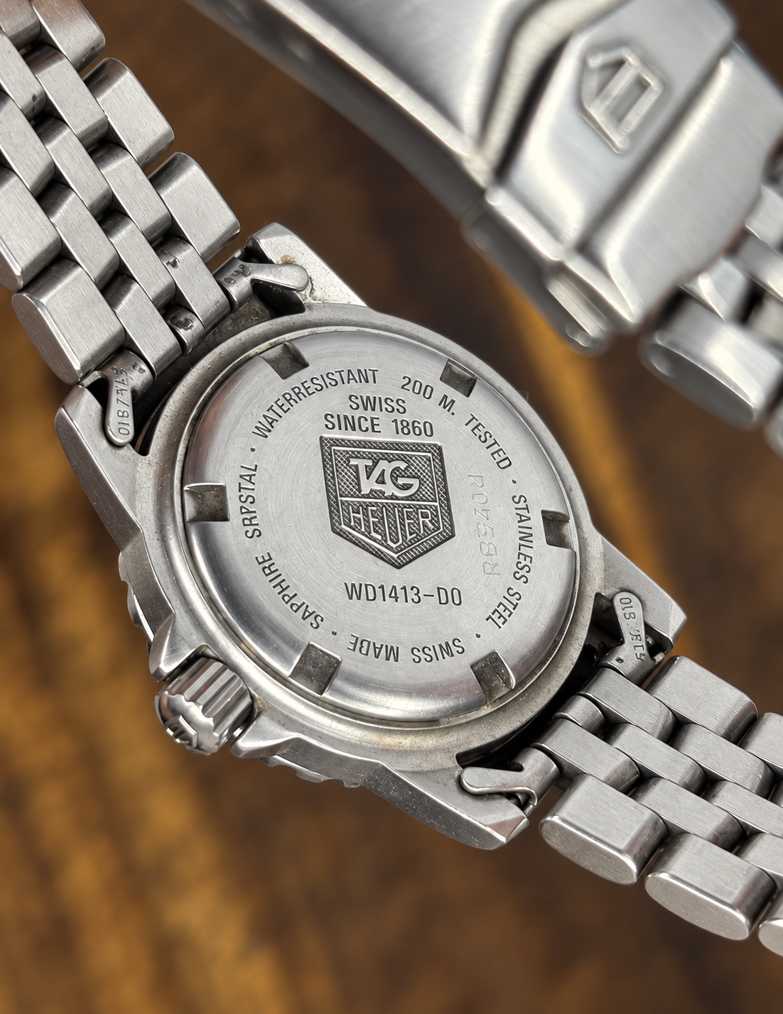 Vintage TAG Heuer Professional 2000 Quartz Watch | White Dial 200m Stainless Steel