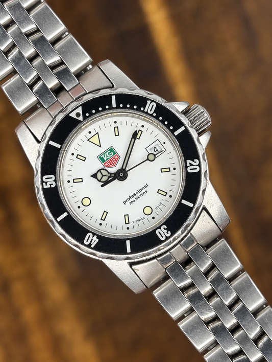 Vintage TAG Heuer Professional 2000 Quartz Watch | White Dial 200m Stainless Steel