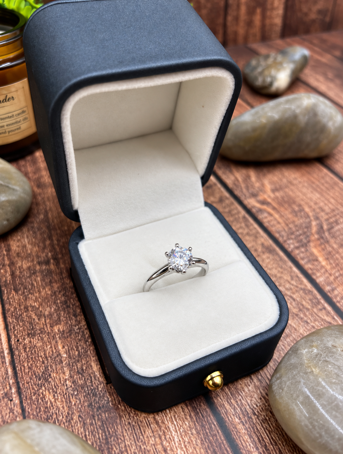 925 Sterling Silver Clear Stone Solitaire Ring – Classic Claw Set Ring