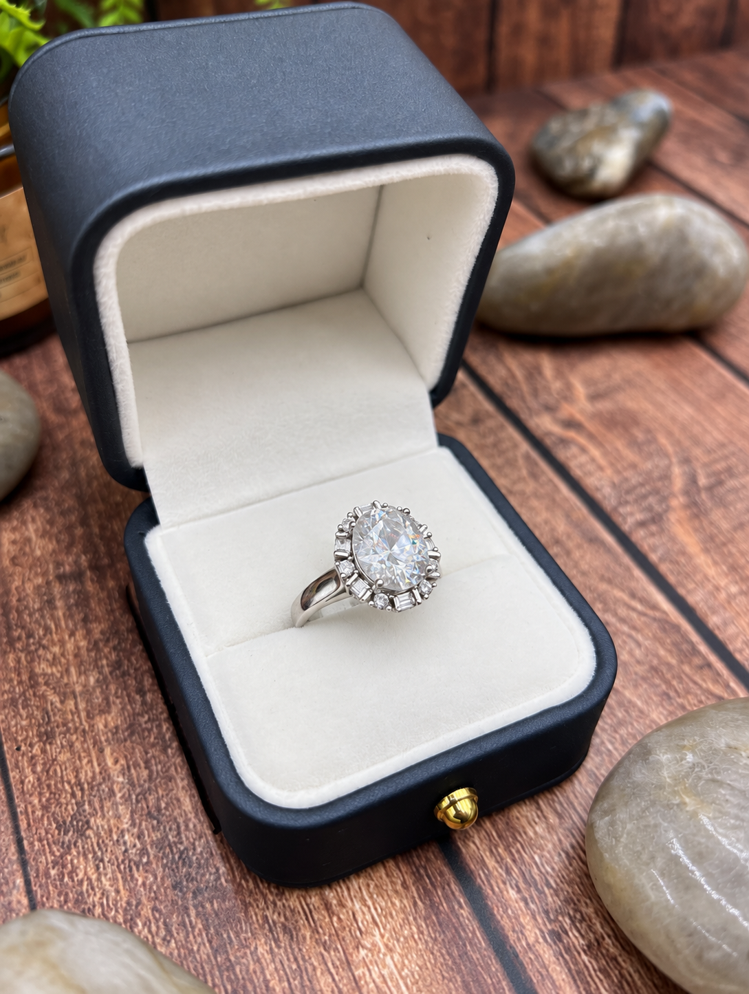 925 Sterling Silver Oval Clear Stone Halo Ring – Statement Ring