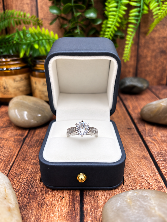 925 Sterling Silver Clear Stone Solitaire Ring – Decorative Shoulder Ring
