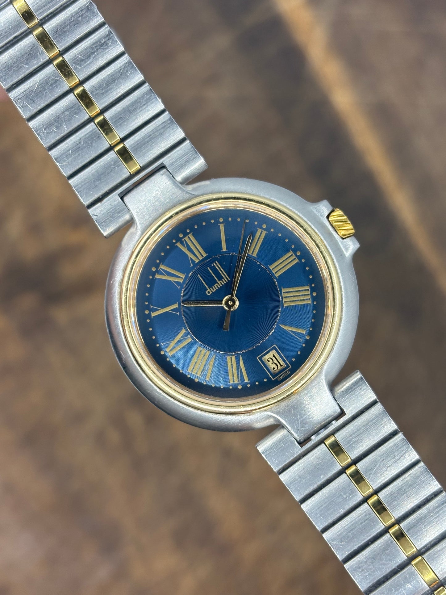 Alfred Dunhill Swiss Quartz – Blue Roman Dial – Two-Tone Accents – Vintage Watch