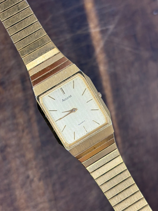 Accurist Quartz – Rectangular Champagne Dial