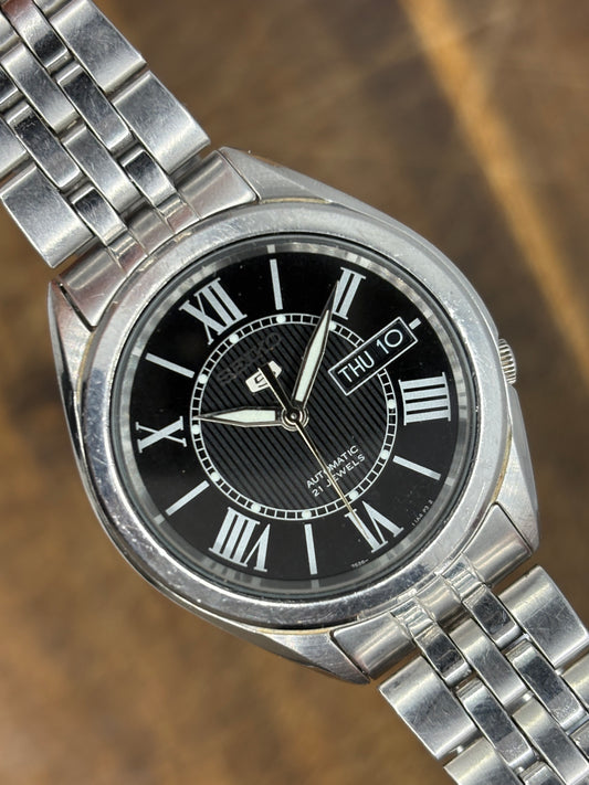 Seiko 5 Automatic – Black Roman Dial – Vintage