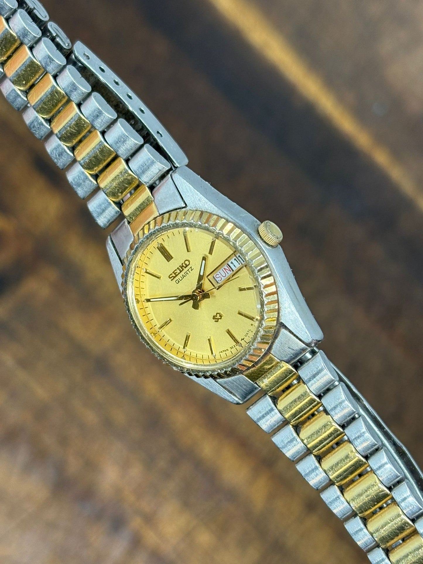 Seiko Quartz Two-Tone – Gold Dial lady’s