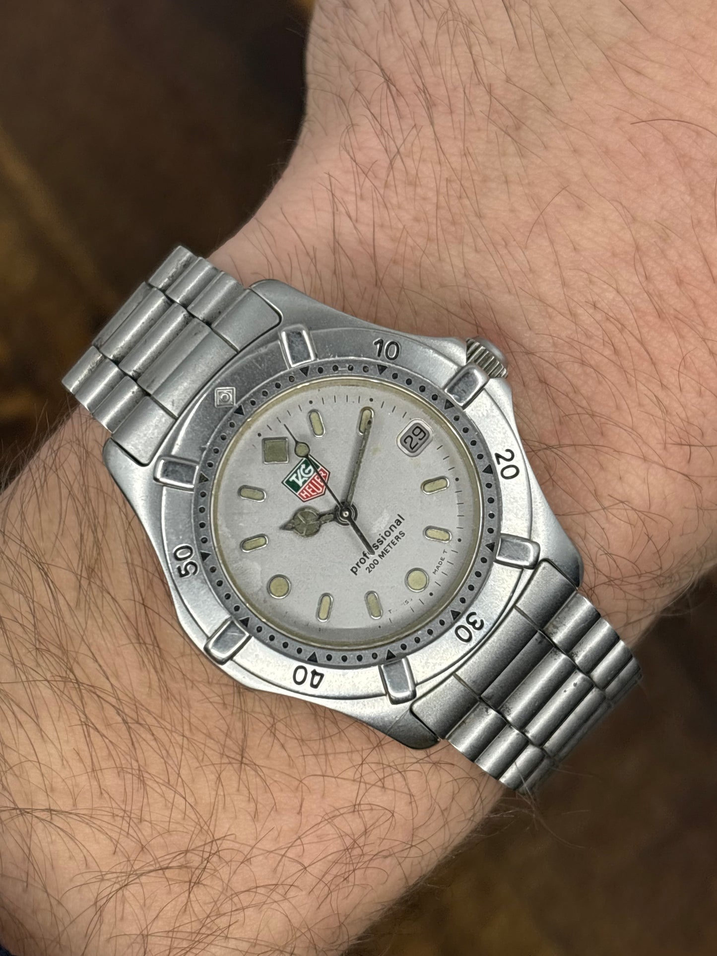 TAG Heuer Professional 200m Quartz (Grey Dial)
