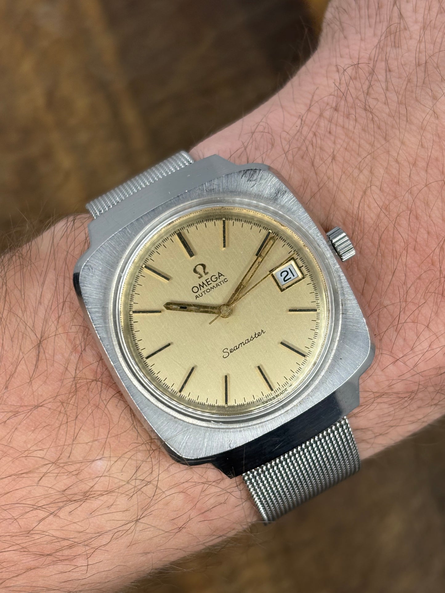 Omega Seamaster Automatic Vintage Gold Tone Dial Date Stainless Steel Men’s Watch