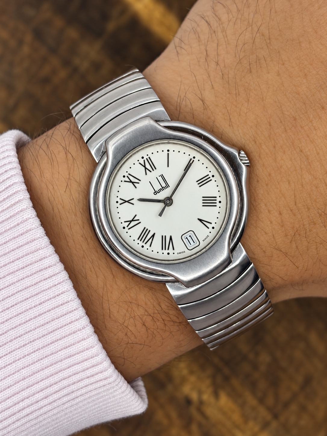 Vintage Dunhill Stainless Steel Watch – White Roman Numeral Dial – Integrated Silver-Tone Bracelet