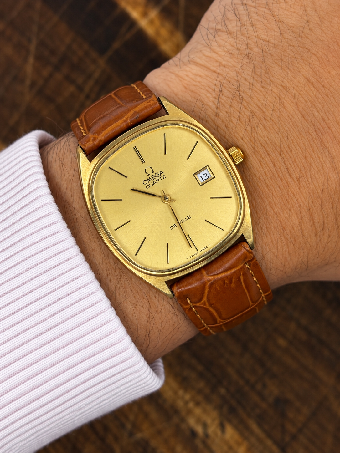 Vintage Omega De Ville Quartz Watch – Gold-Tone Cushion Case – Champagne Dial – Brown Leather Strap
