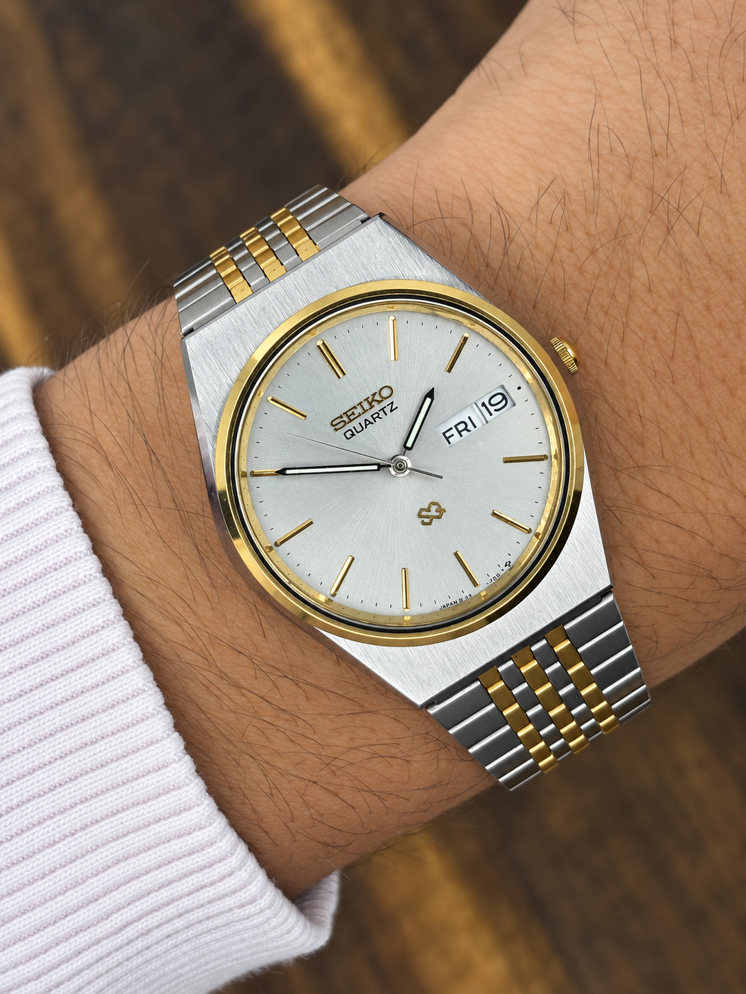 Vintage Seiko Quartz SQ Watch – Two-Tone Stainless Steel & Gold-Tone Case – Silver Dial – Day-Date Display