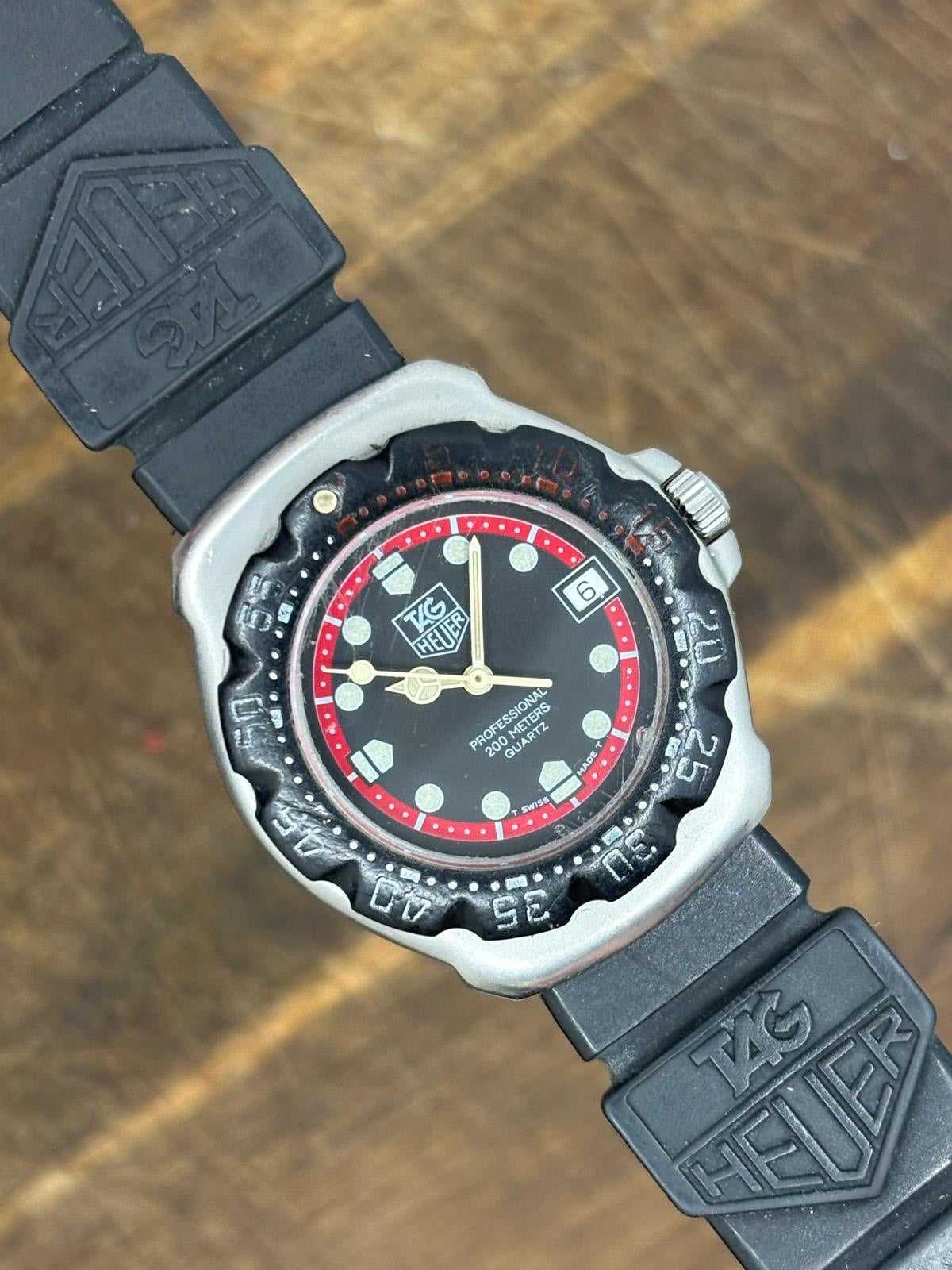 TAG Heuer 3000 Professional – Black/Red Diver Quartz